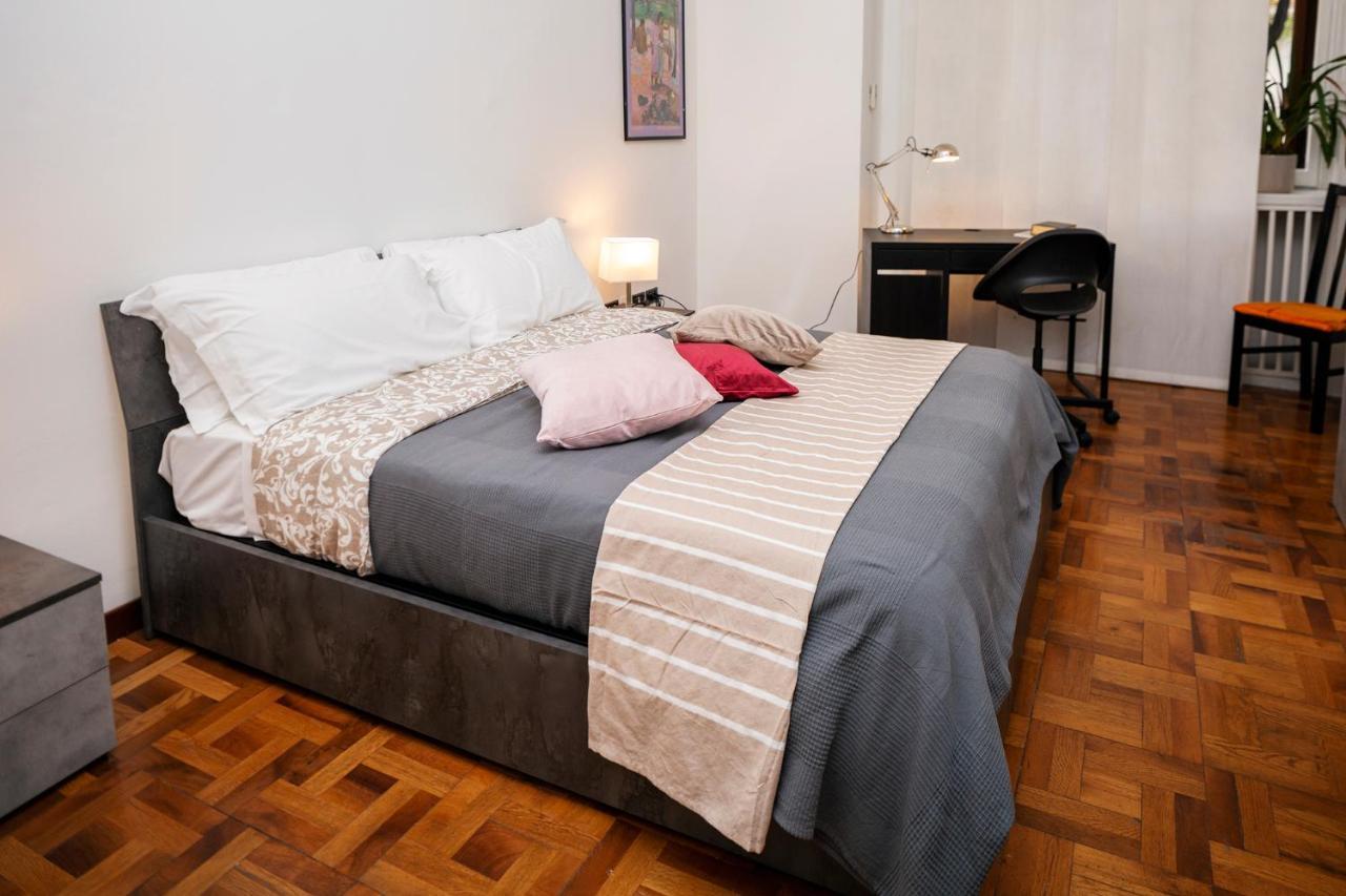 Central Apartment Milan Exterior photo