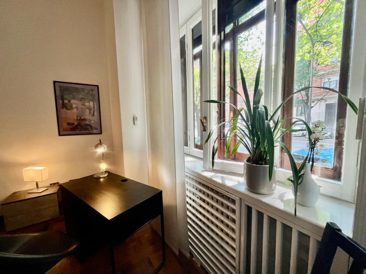 Central Apartment Milan Exterior photo